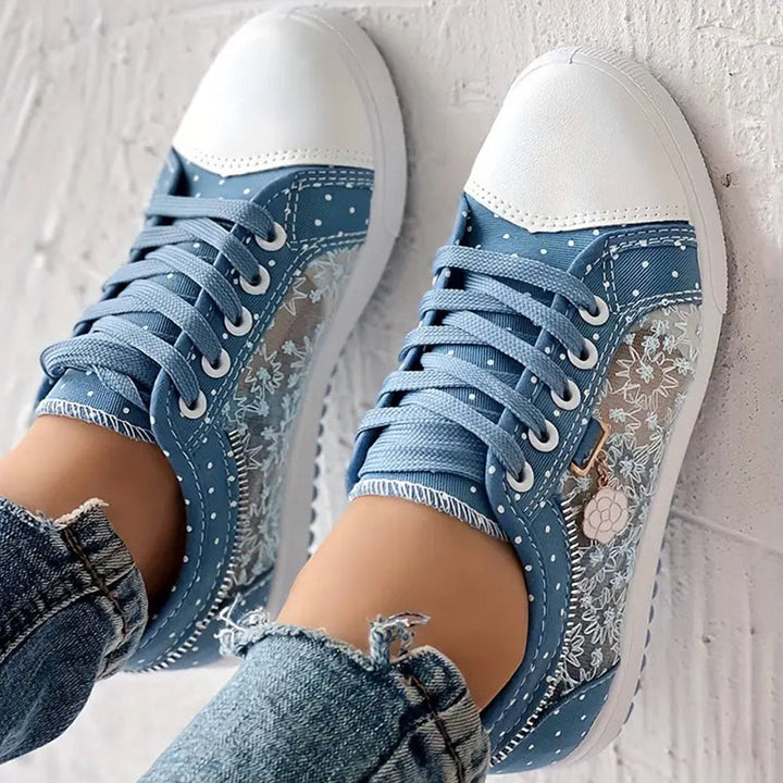 Luna - Stylish Lace-Up Sneakers