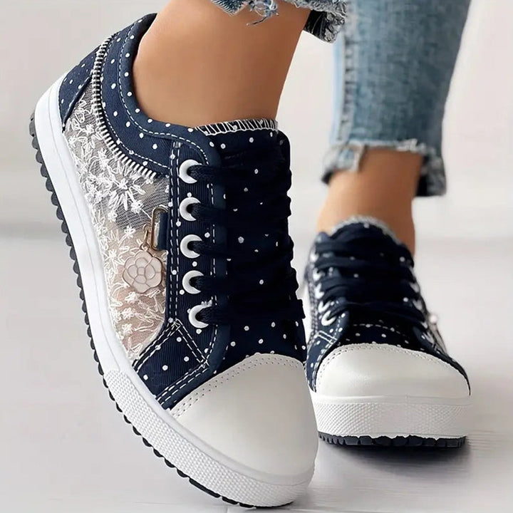 Luna - Stylish Lace-Up Sneakers