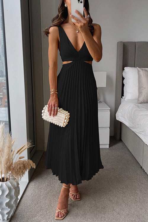Ella | Elegant Pleated Maxi Dress